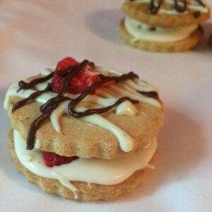 Strawberry Short "Hair" Treat (Qty 12)
